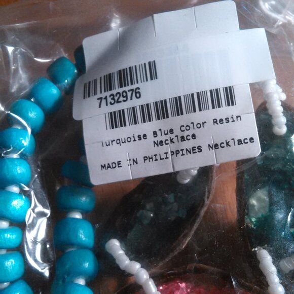 Multicolor Shell and Resin, Turquoise Color Beaded Necklace - Picture 15 of 15